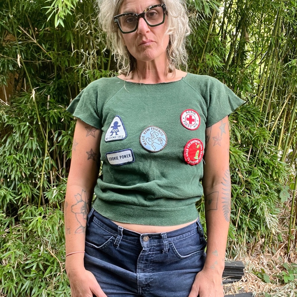 1960’s/70’s vintage Girl Scout altered sweatshirt/tshirt with patches size small
